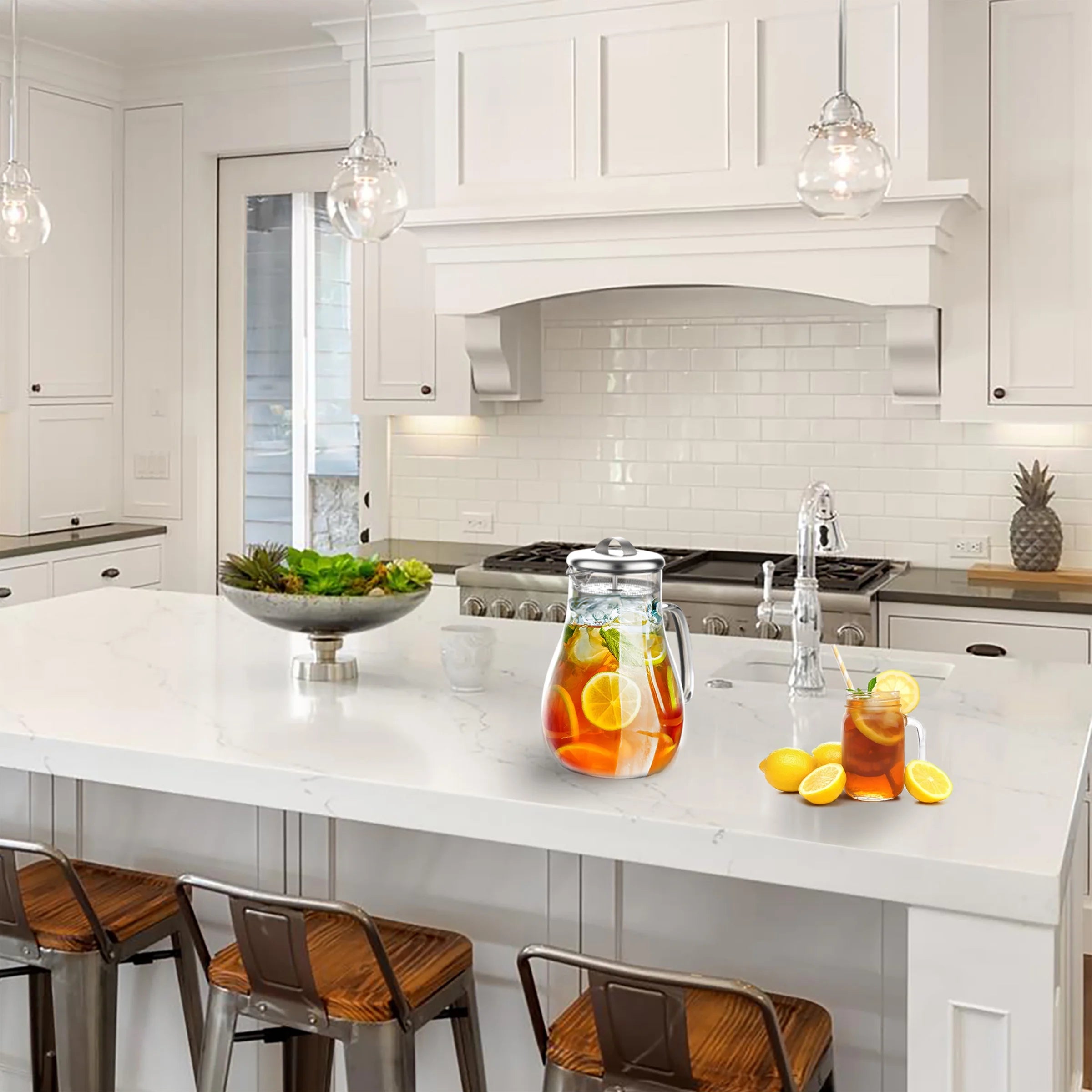 64 OZ GLASS PITCHER with LID